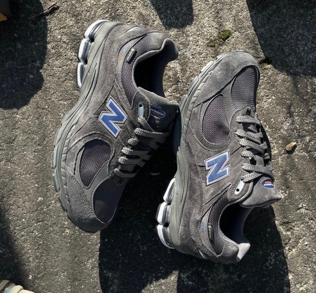 最終値下げ　New balance 2002r ゴアテックス　ビームスよろしくお願いします