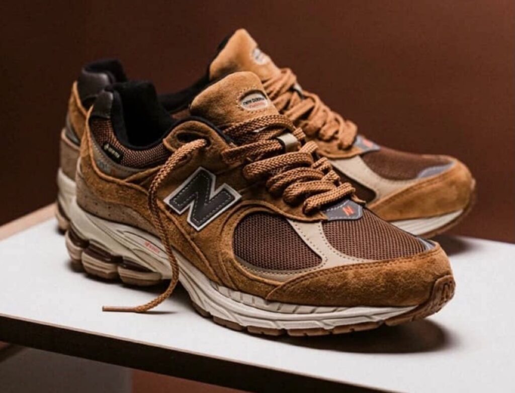 New BalanceからGORE-TEX採用の新色『2002R “Tobacco”』が国内6月16日 ...