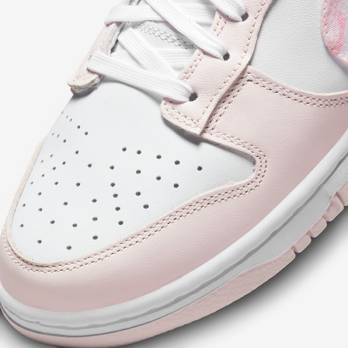 Nike Wmns Dunk Low ESS “Pink Paisley”が国内2月7日より発売予定