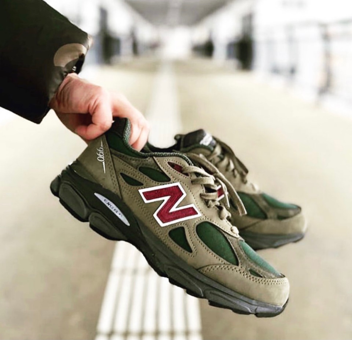 New Balance Made in U.S.A. 〈990v3 “Green/Purple”〉 が12月27日より ...