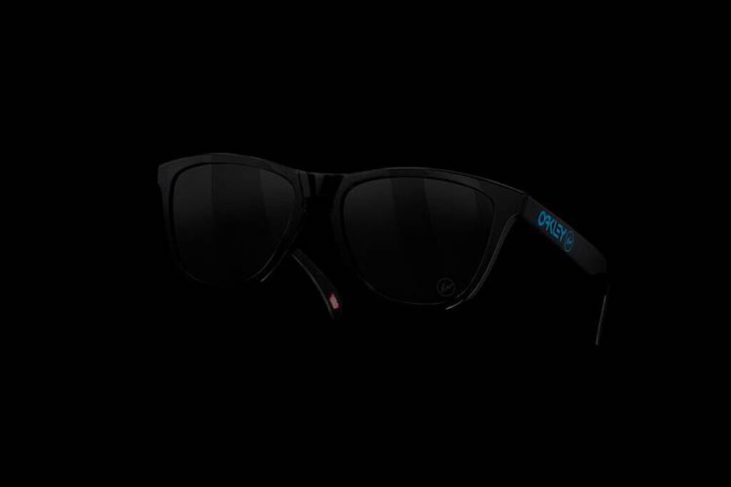 Oakley × Fragment 2023年春夏コラボコレクション第1弾が国内1月19日、第2弾が1月31日に発売予定 Up To Date 7742