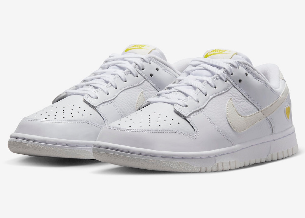 NIKE DUNK LOW イエローハート