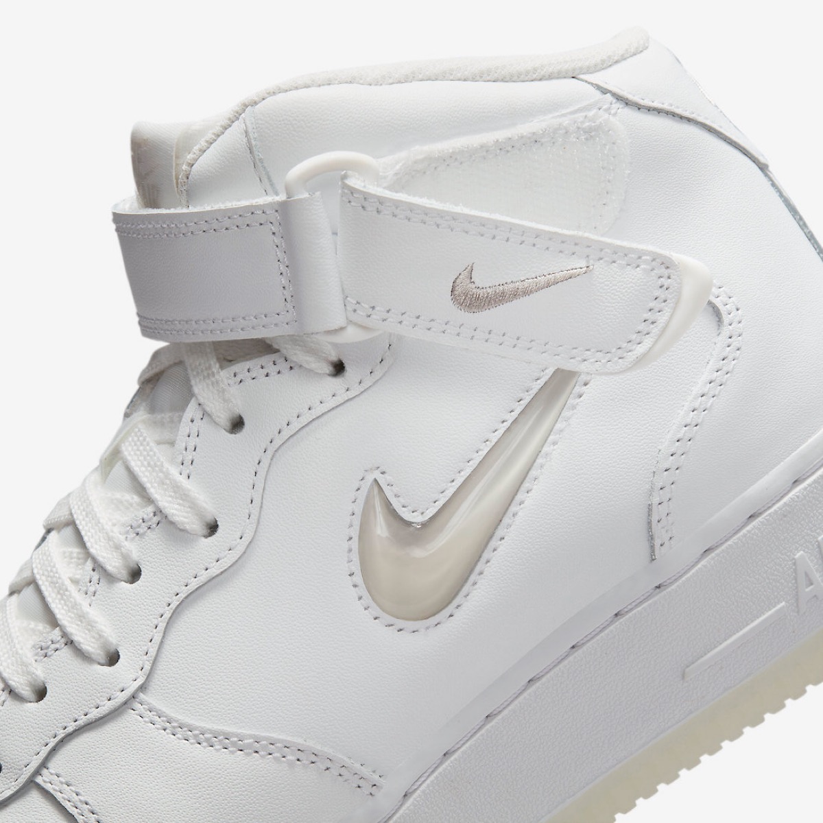 Nike Air Force 1 Mid '07 Color of the Month “White Jewel”が国内2月 ...
