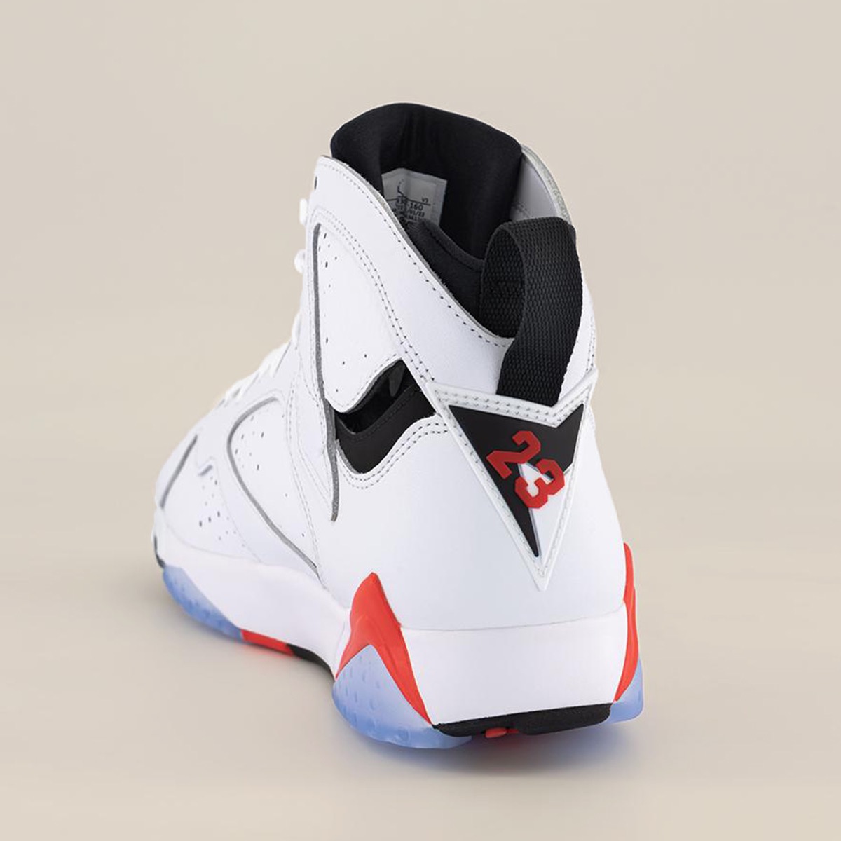 AJ6のOGカラーを再現した Nike Air Jordan 7 Retro “White Infrared”が ...