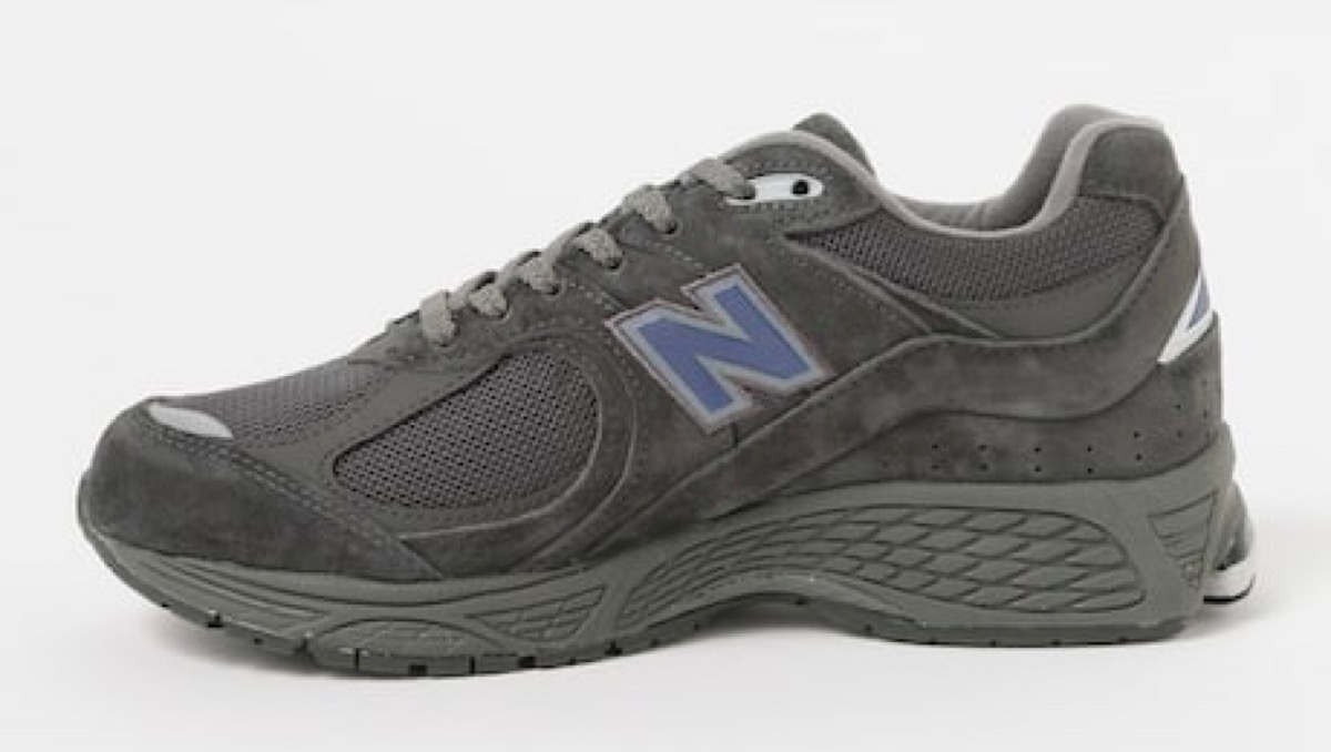 New Balance × BEAMS からGORE-TEXを採用した『2002R