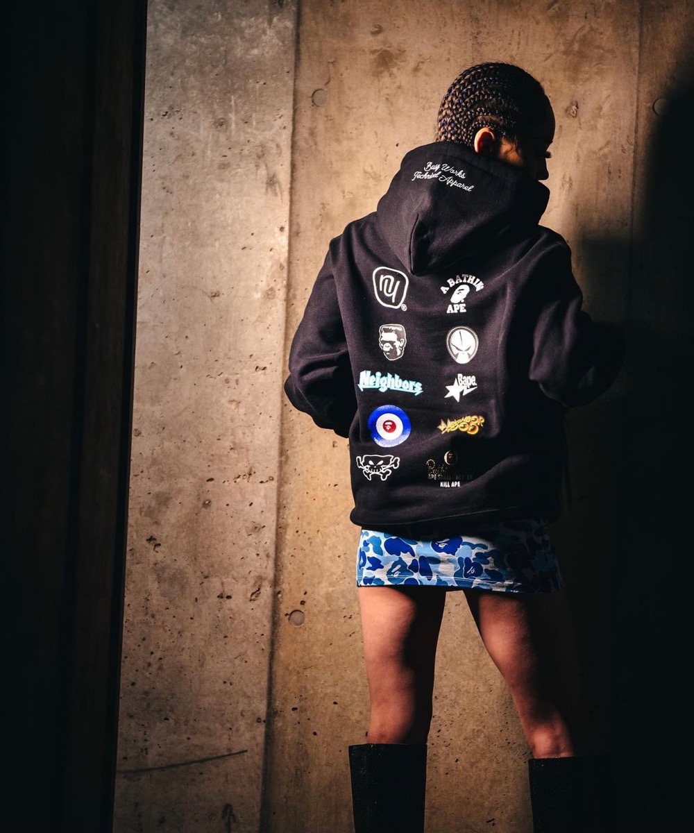 BAPE® × NEIGHBORHOOD® 2023年春夏コラボコレクションが国内1月14日／1