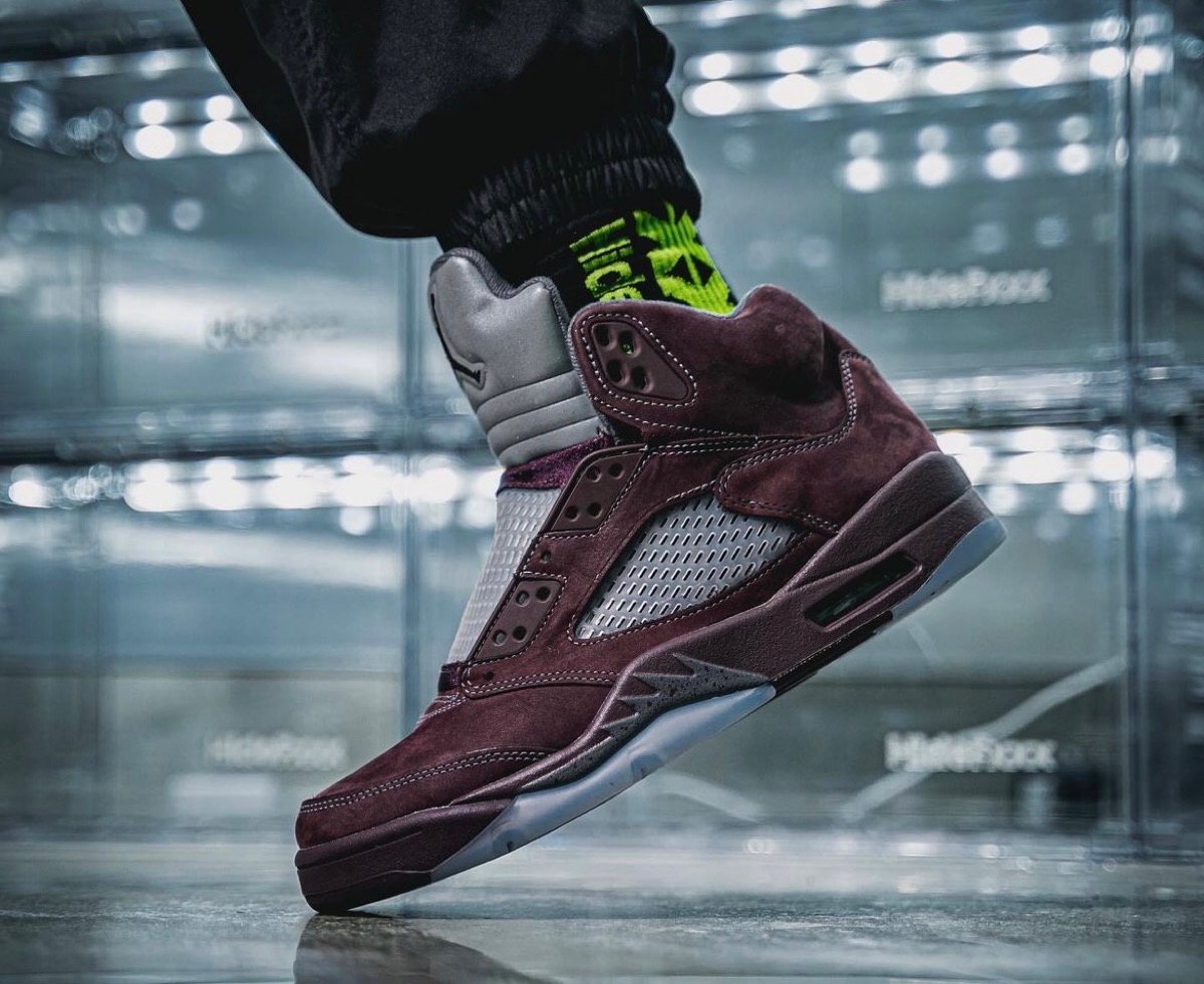 Nike Air Jordan 5 Retro SE “Burgundy”が国内8月19日に復刻発売予定 