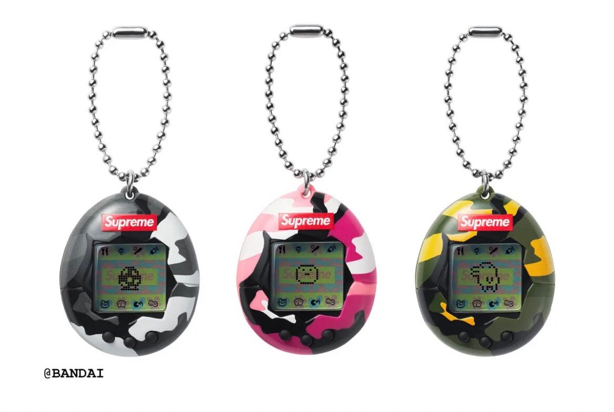 Supreme Tamagotchi Yellow シュプリーム たまごっち - キャラクターグッズ