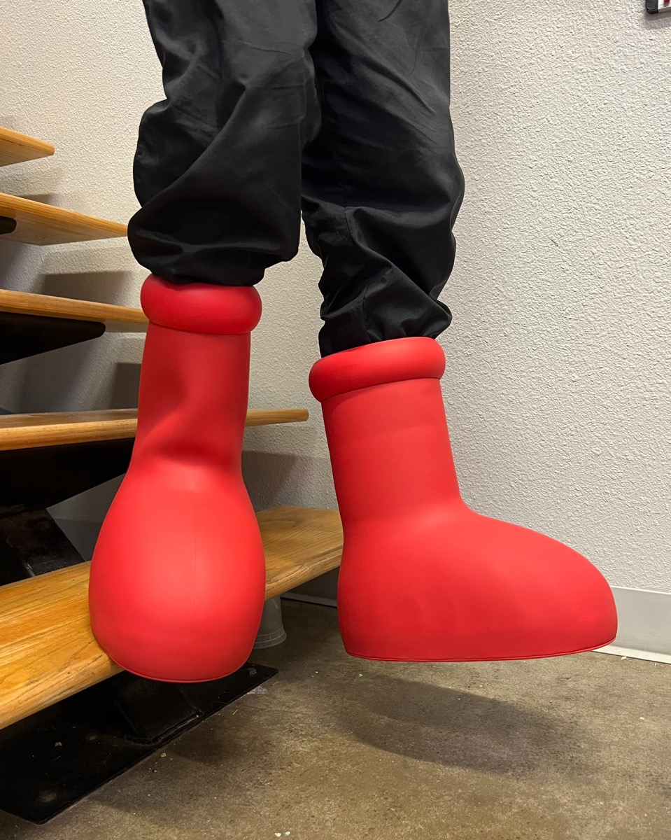 超人気新品 アトムブーツ boots red Big MSCHF US9 27cm / ブーツ ...