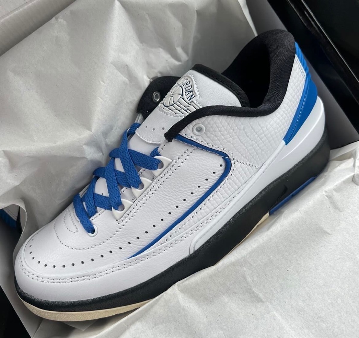 Nike AirJordan2 Retro Low Varsity Royal靴