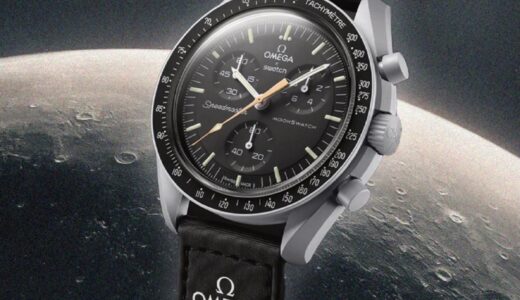 OMEGA × Swatch 『BIOCERAMIC MoonSwatch』の新作“Mission to Moonshinegold”が国内3月7日より発売