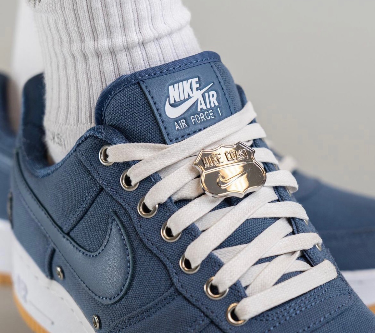 靴NIKE エアフォース 1 LOW PREMIUM