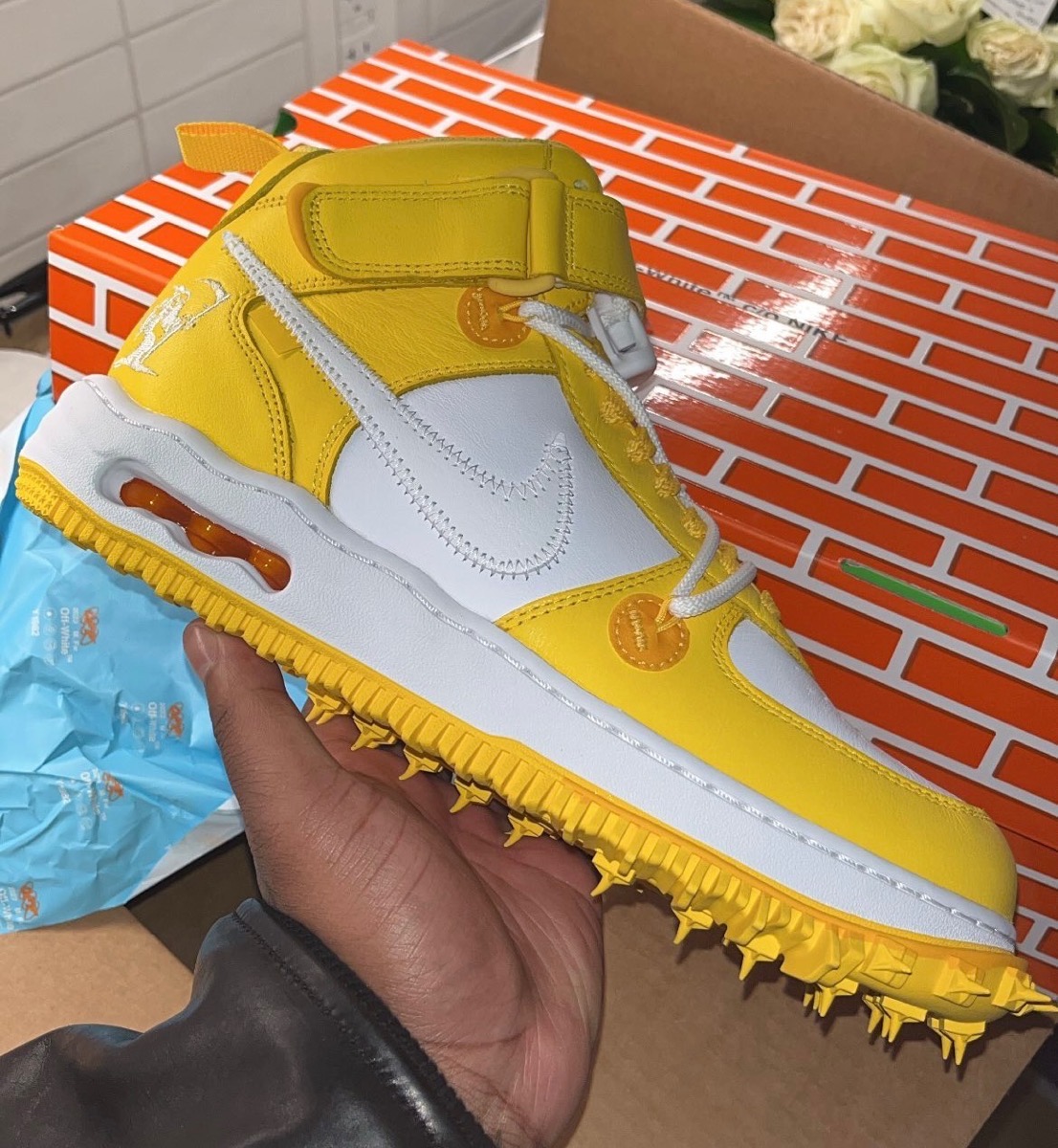 Air force 1 shop x off white yellow