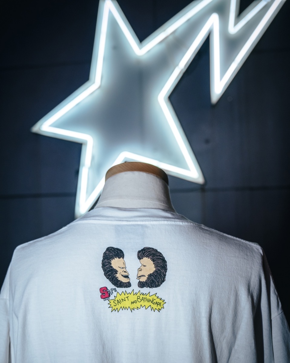 SAINT Mxxxxxx × A BATHING APE コラボTシャツABATHINGAPE