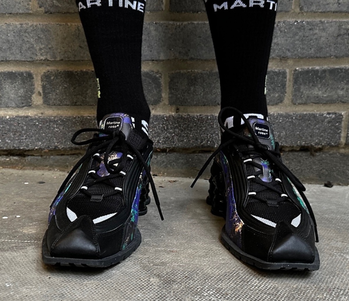 Martine Rose × Nike WMNS Shox MR4 Black 豪奢な - 靴