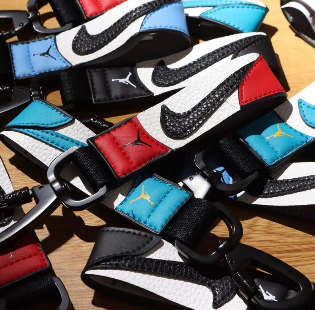 Nike Air Jordan 1をイメージした『ジョーダン トロフィー キーホルダー』が国内6月24日に発売 UP TO DATE