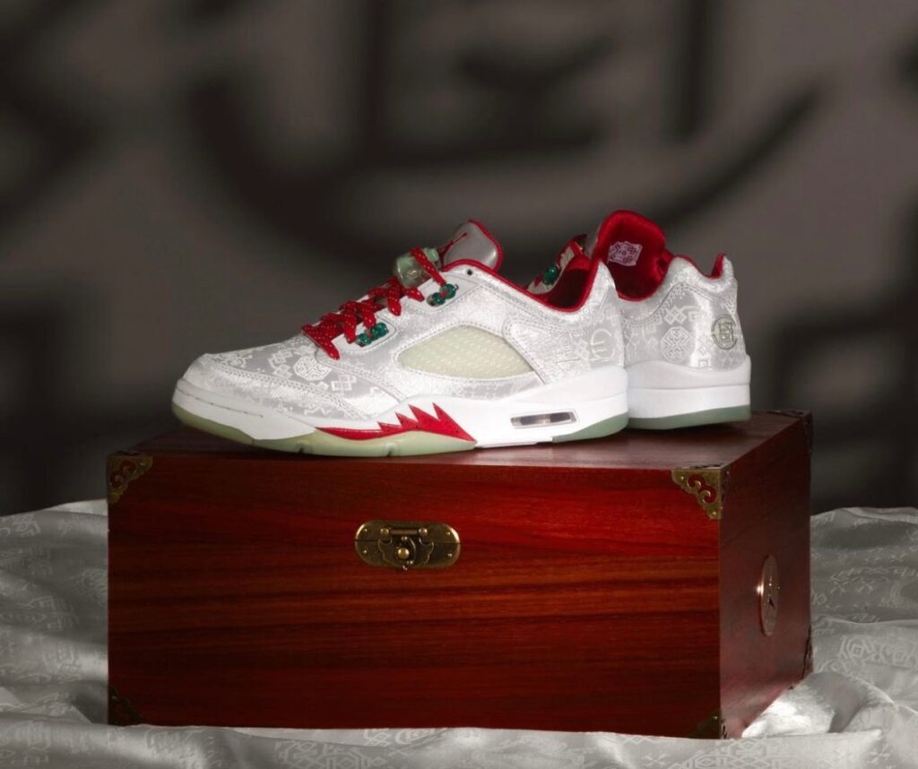 Nike × CLOT 世界限定250足 Air Jordan 5 Low SP “White Silk”が登場 ...