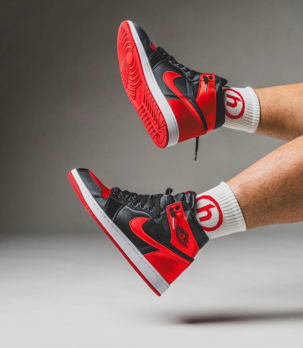 Nike Wmns Air Jordan 1 Retro High OG “Satin Bred”が国内10月18日に