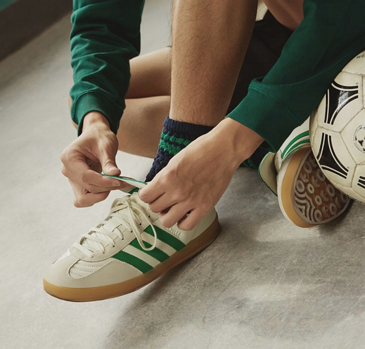 adidas gazelle indoor foot industry新品未使用です - スニーカー