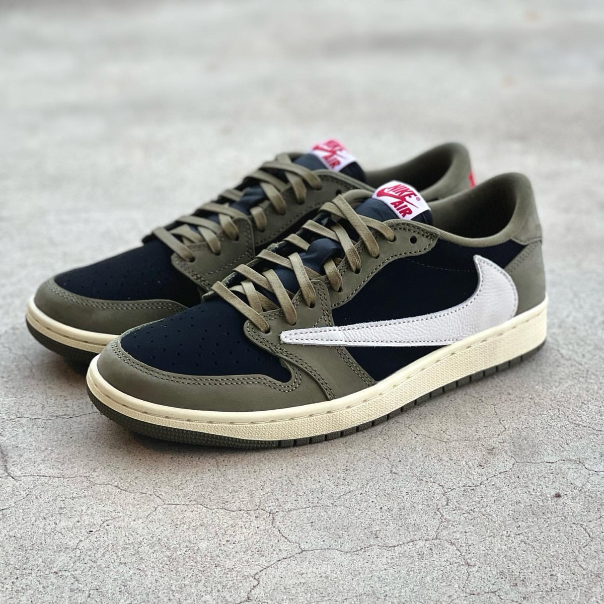 Travis Scott × Nike Air Jordan 1 Low OG SP “Black Olive”が9月12日 