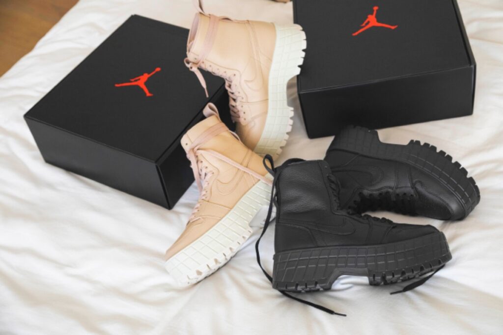 Nike Wmns Air Jordan 1 Brooklyn “Black” & “Legend Medium Brown”が