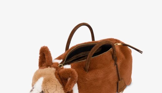 【TWICE TZUYU愛用】MOSCHINO コーギーハンドバッグが国内発売開始