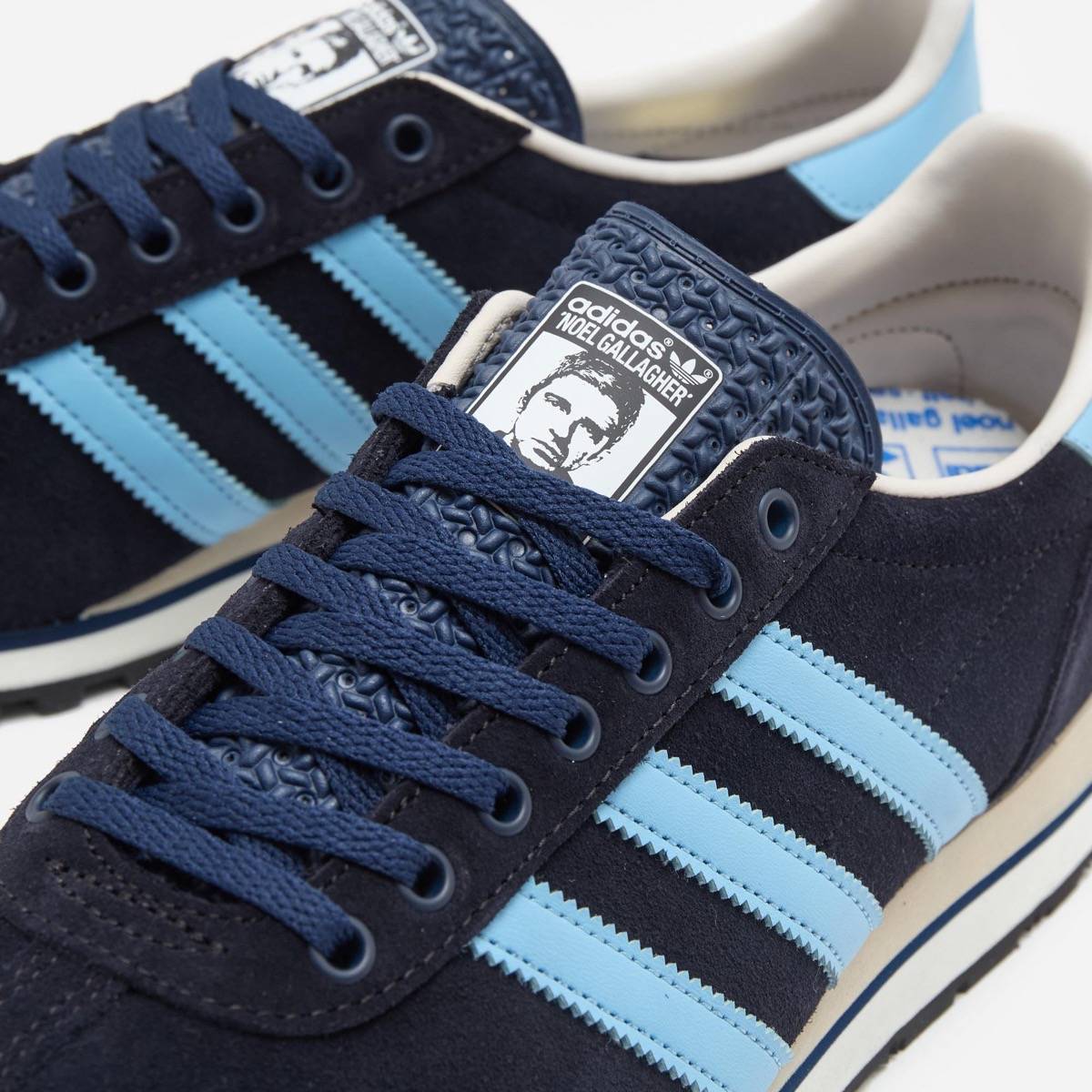 ノエル Sotheby's to AuctionA Singular, One-of-a-Kind Sneaker by