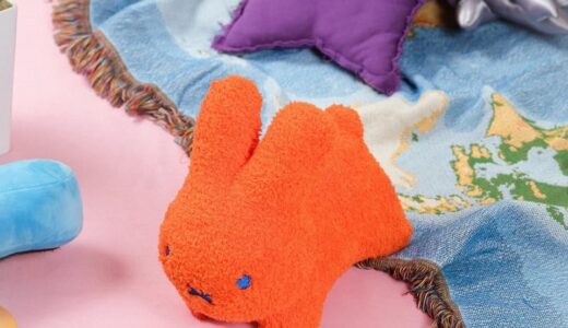 ides x MEDICOM TOY x BEAMS 別注 ブルーナボンボン ふわモコ ミニ オレンジが国内9月27日より先行予約開始
