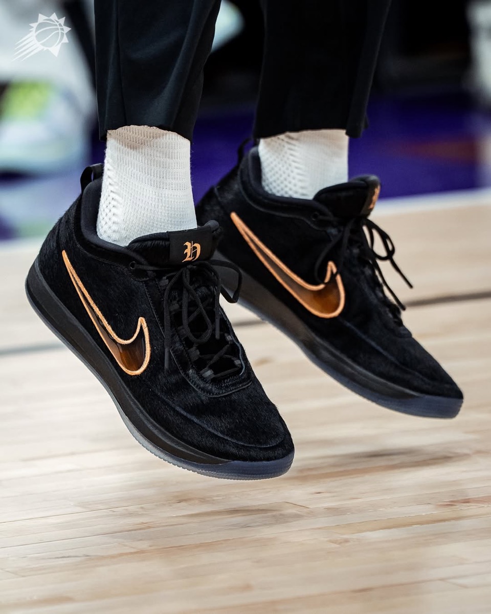 Nike book 2 ep ナイキ　ブック　ズームエア　ブッカー デビン・ブッカーのNikeにおける新しいチャプターを開くブック 2