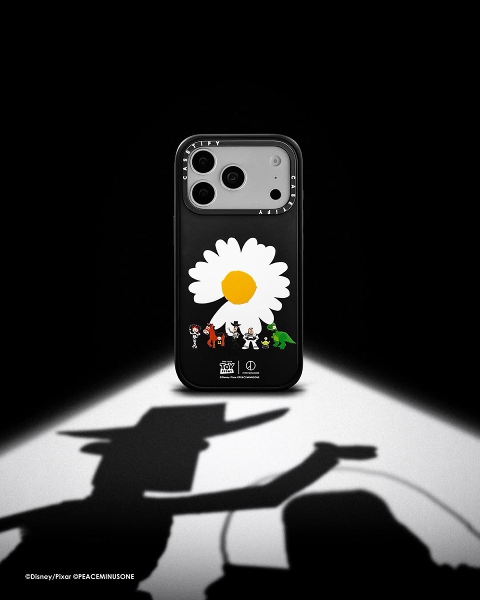 CASETiFY x TOY STORY x PEACEMINUSONE コラボテックアクセが国内発売